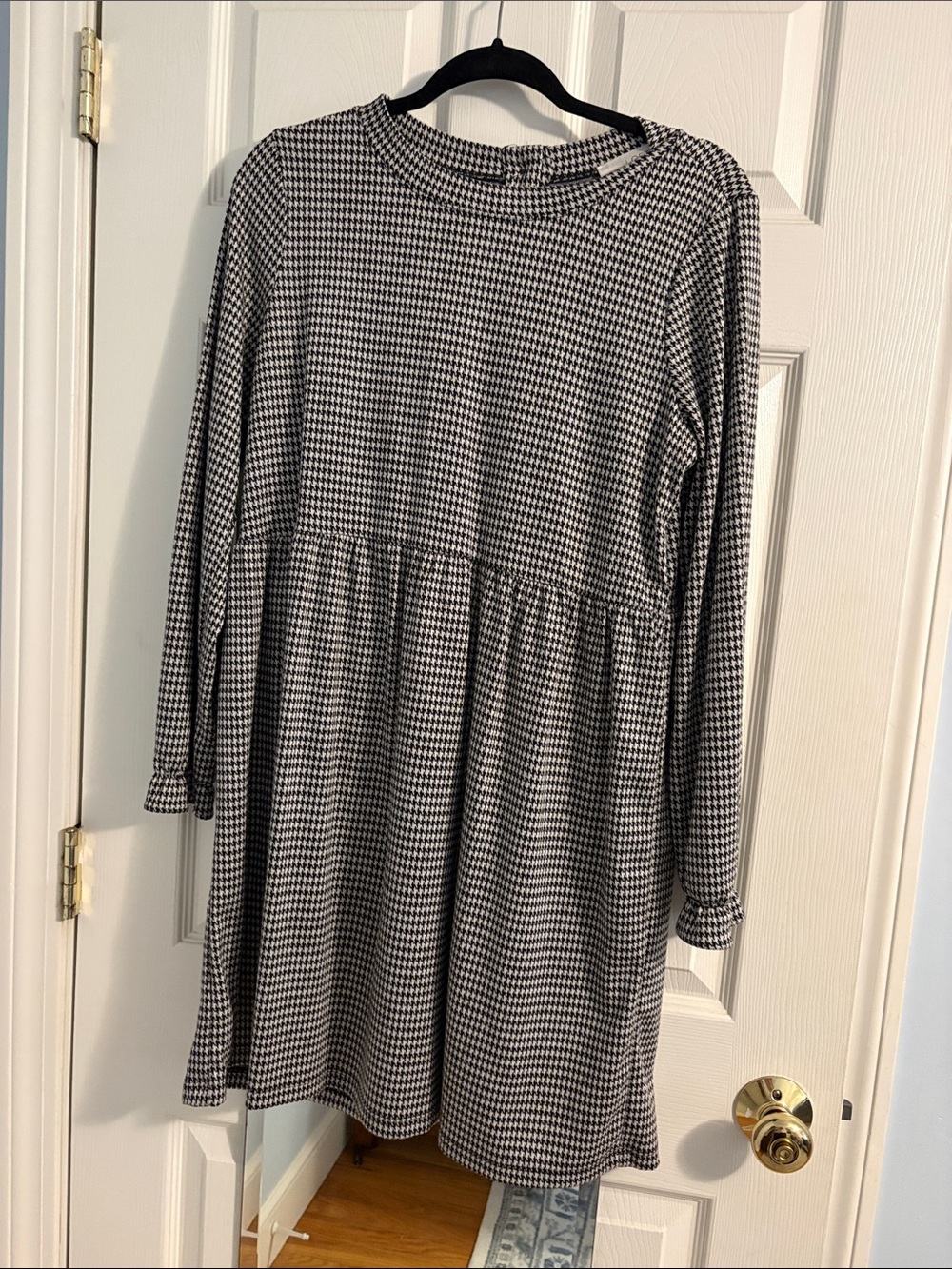 LOFT Black and White Houndstooth Long Sleeve Kids Dress